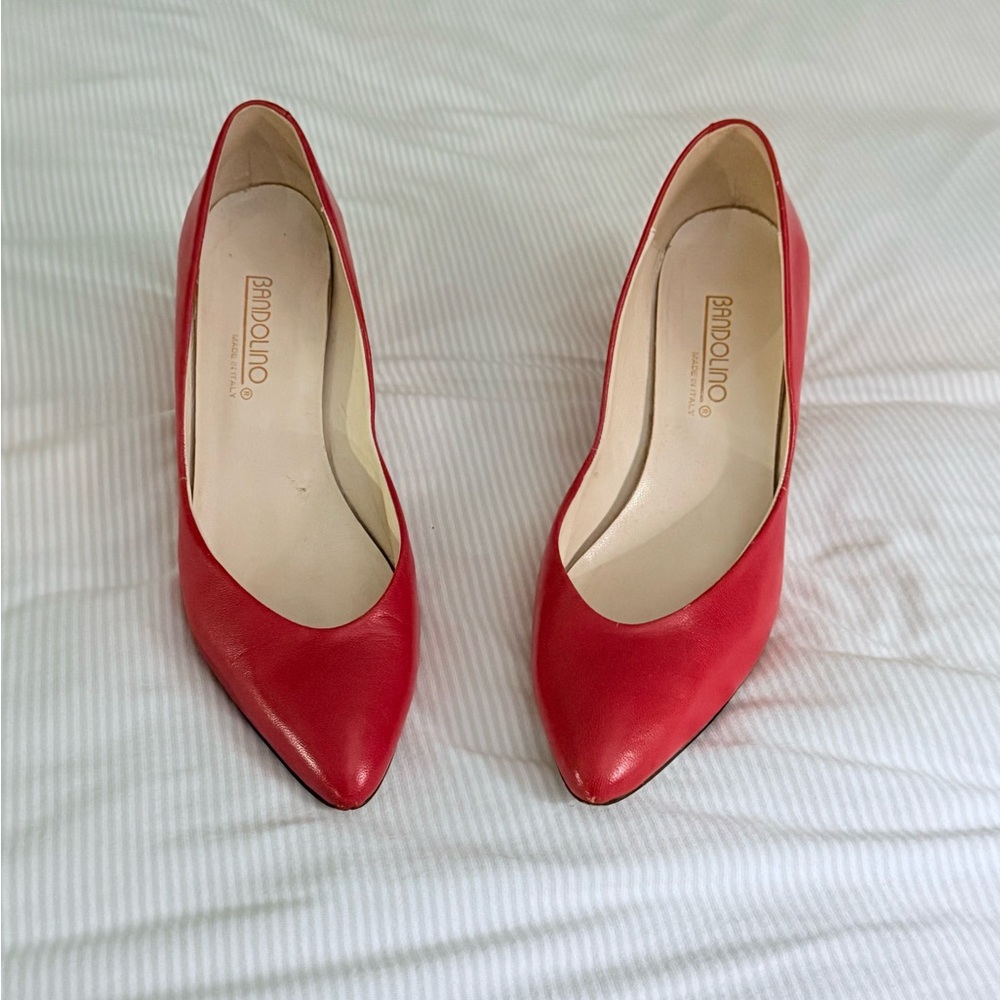 Bandolino vintage size 9.5 classic red 2.5in pumps